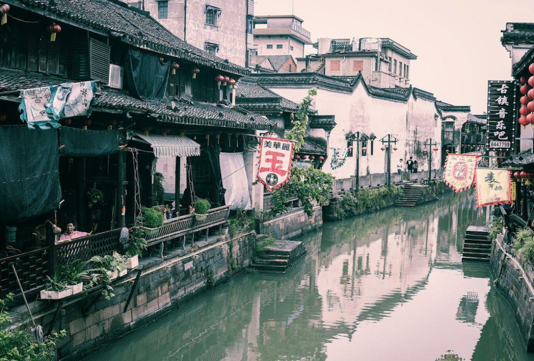 逃离遗弃的建筑5